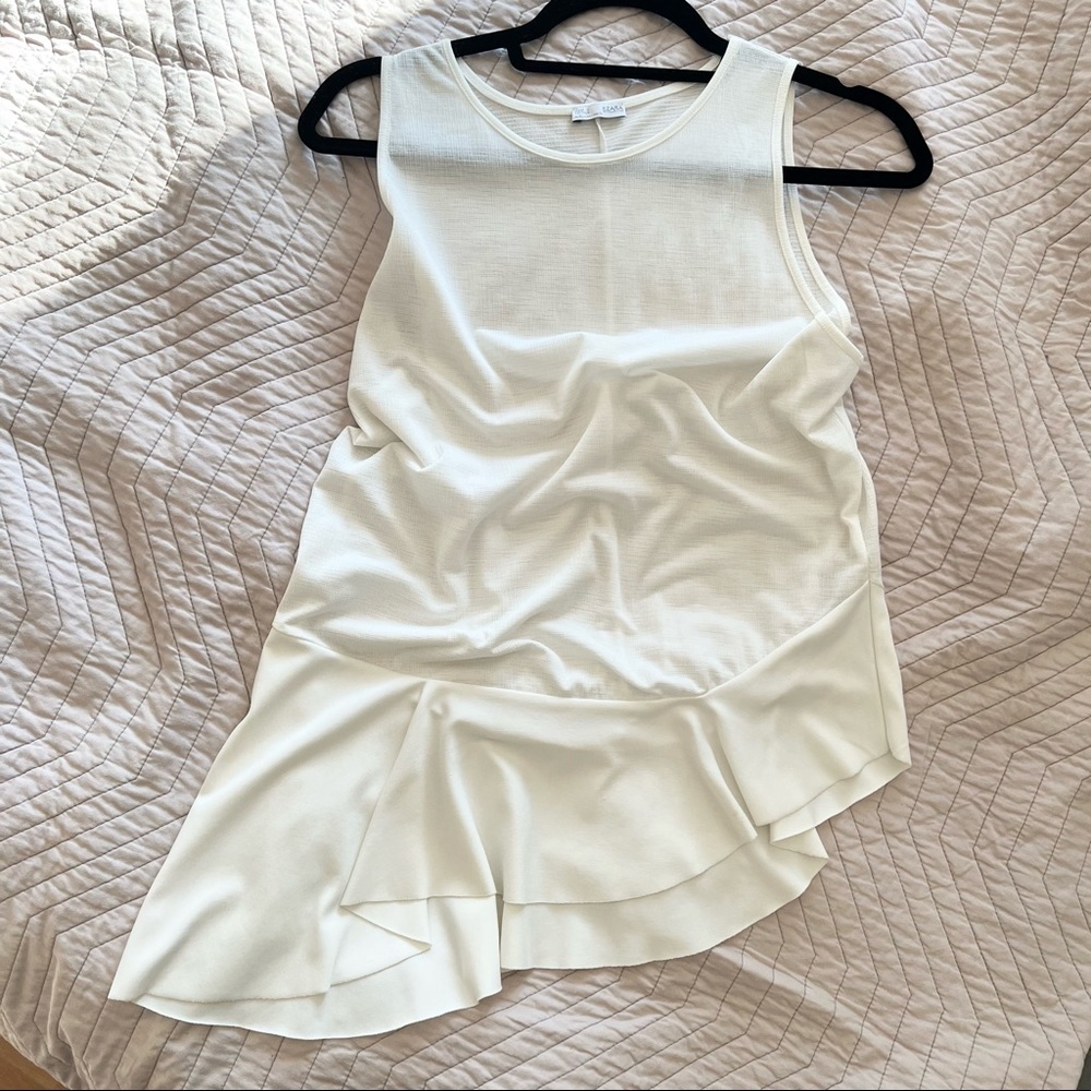 ZARA B/W collection. White blouse. Size L.